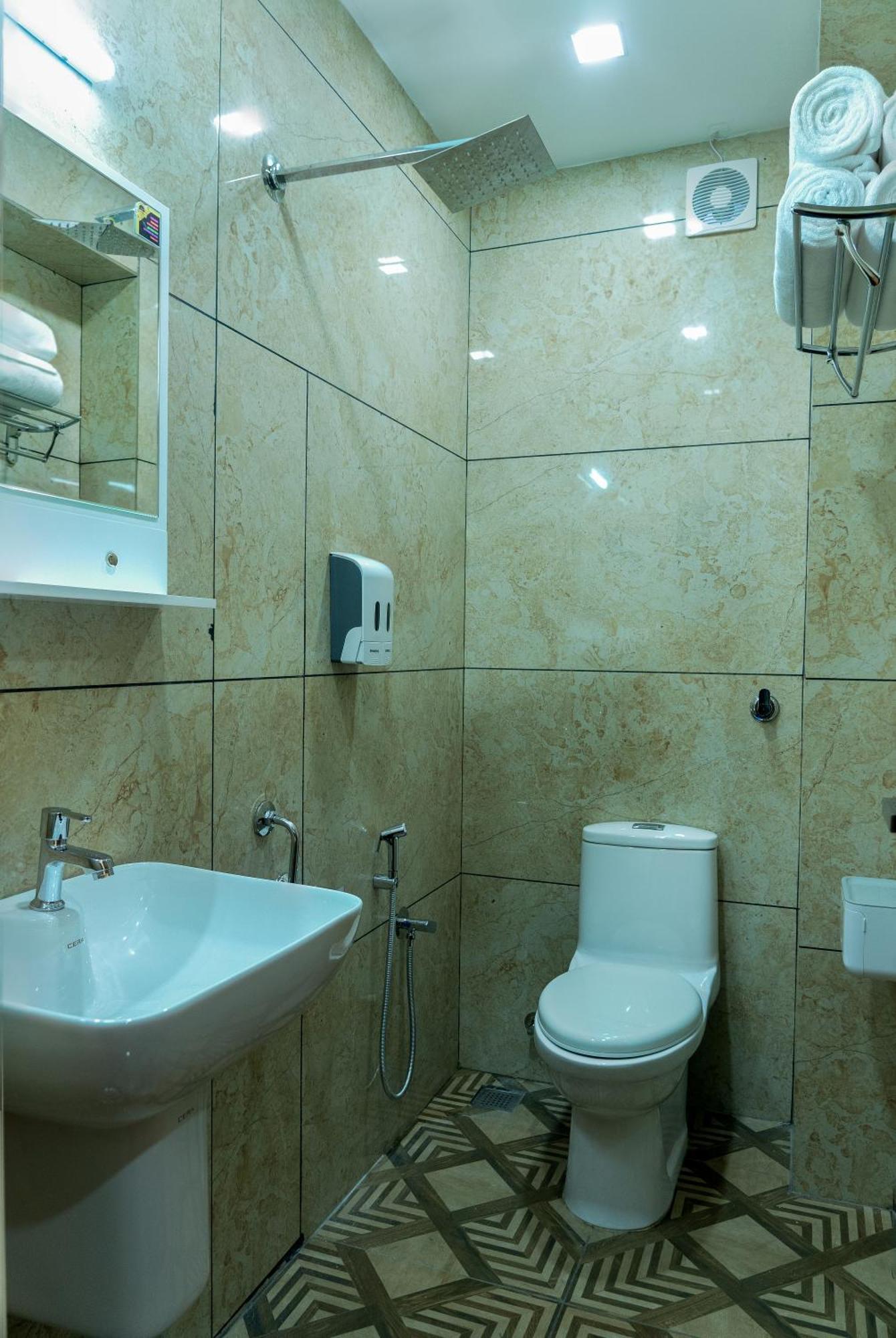 Fly View Airport Residency Hotel Nedumbassery Buitenkant foto