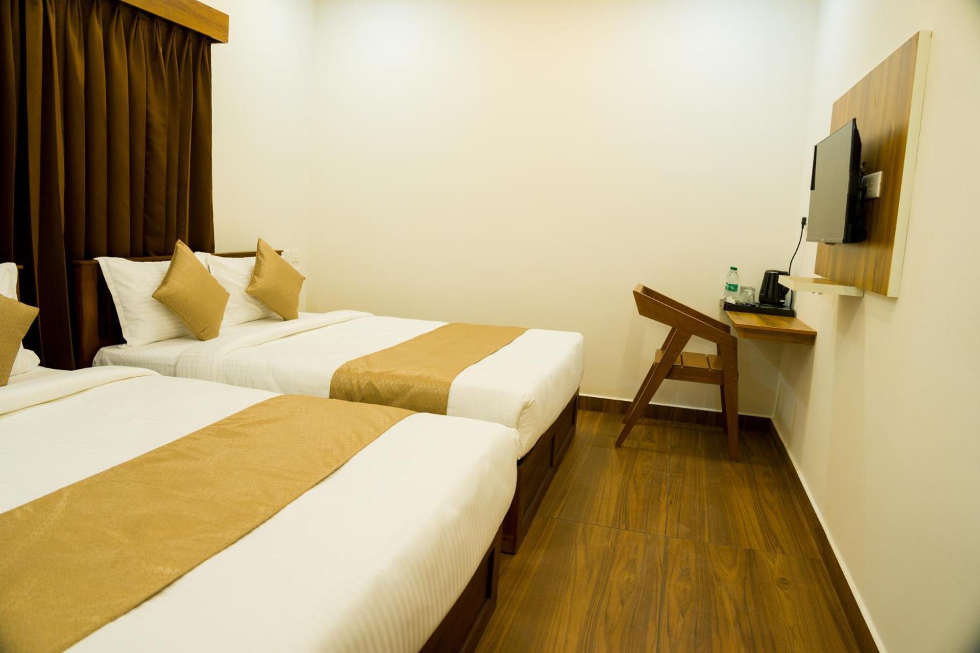Fly View Airport Residency Hotel Nedumbassery Buitenkant foto