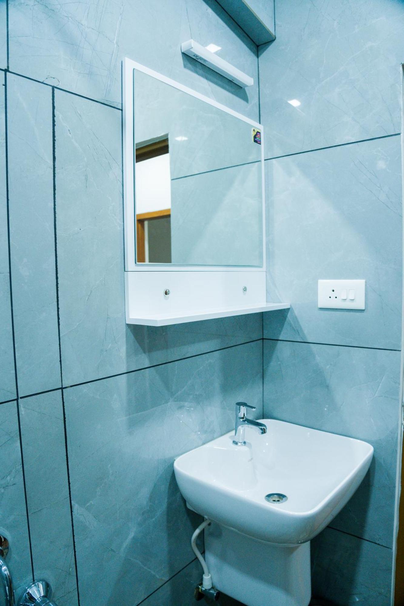 Fly View Airport Residency Hotel Nedumbassery Buitenkant foto